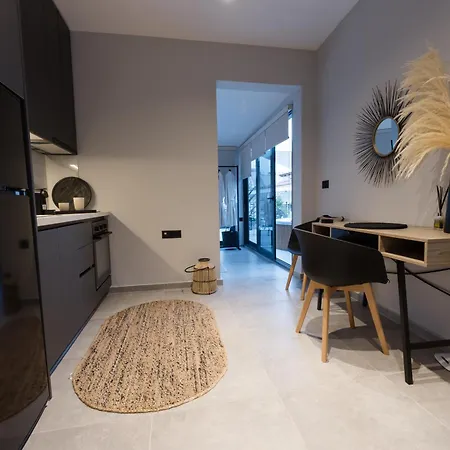 Loft 77 Patras